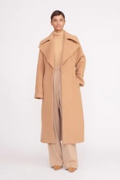 CARVER COAT | CAMEL -Staud 034 230605 Staud Fall Ecom 01146 web