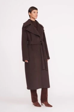 CARVER COAT | DARK CHOCOLATE 14 CARVER COAT | DARK CHOCOLATE -Staud 035 230605 Staud Fall Ecom 01219 web