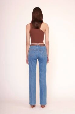 SWIRL BUCKLE BELT | TAN -Staud LEXI TOP BARK 00575 web 1599deb4 6ed9 46fb 905d a17639174c2e