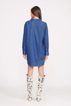 STAUD + WRANGLER THE OVERSIZED WESTERN | DARK RINSE -Staud Wrangler 1101 web