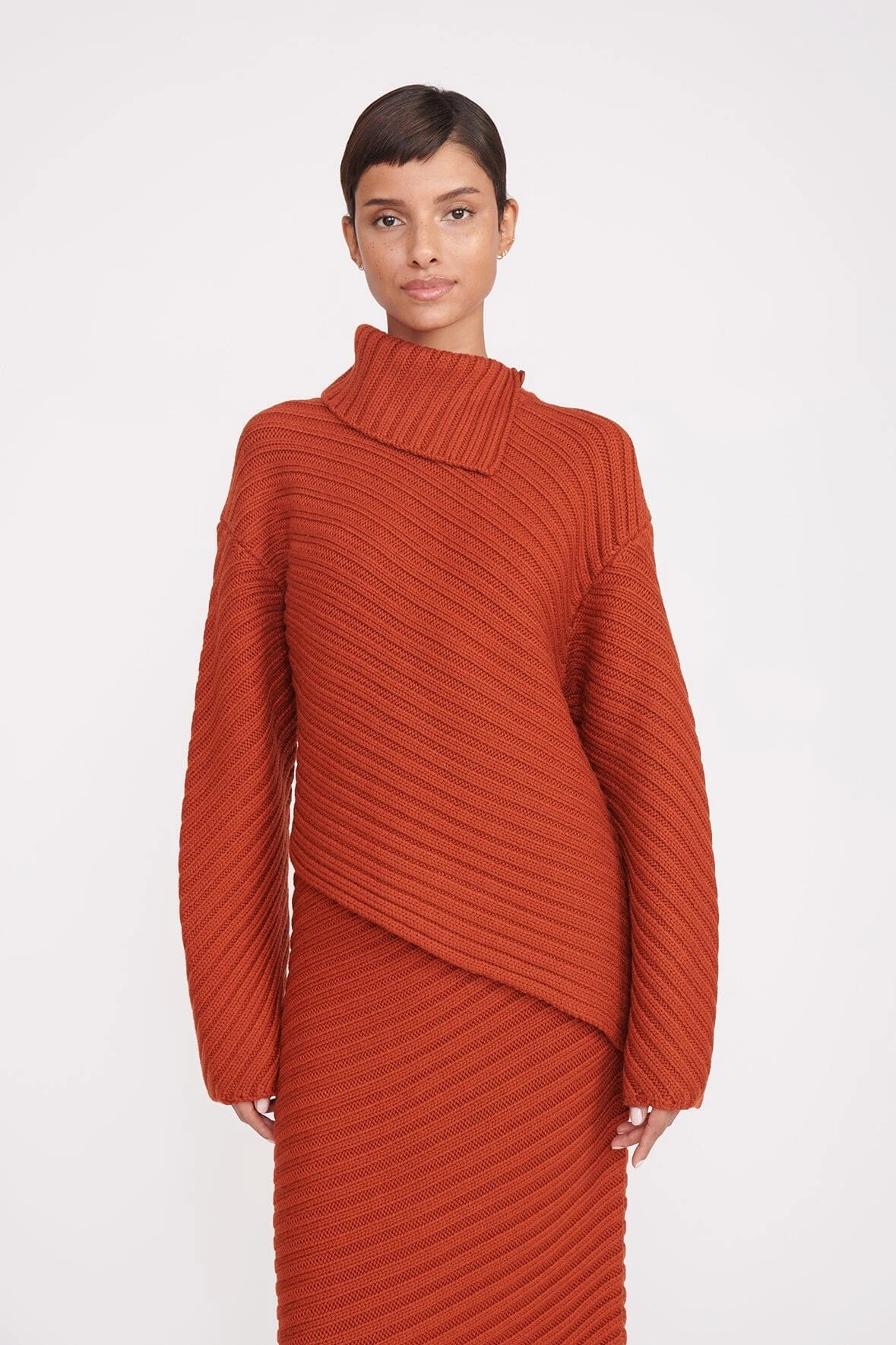 ENGRAVE SWEATER | CINNAMON 3 ENGRAVE SWEATER | CINNAMON