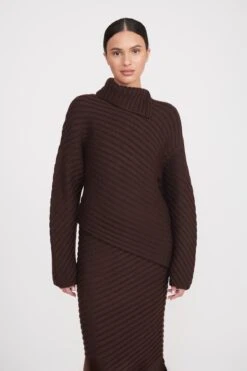 CANTILEVER SKIRT | DARK CHOCOLATE -Staud engrave sweater dark chocolate 7 3bdf4de4 a0dc 4cc4 92e8 9aef53f17085