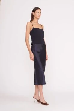 MILES REVERSIBLE TOP | NAVY 10 MILES REVERSIBLE TOP | NAVY -Staud miles top navy 5 14f3c6e2 e29c 49ab b1bc 59414d85fc27